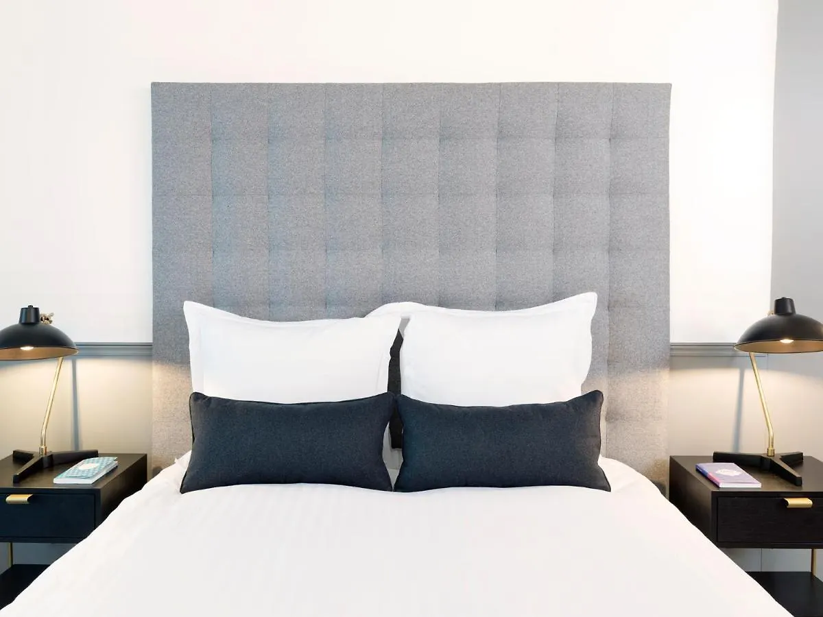 Livinparis - Luxury 4 Bedrooms Le Louvre I * Paris