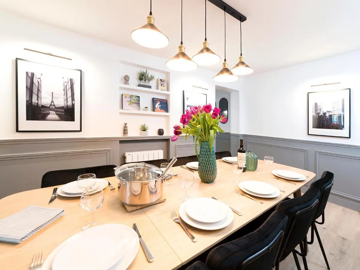 Apartament Livinparis - Luxury 4 Bedrooms Le Louvre I *
