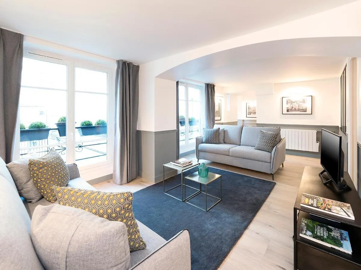 Livinparis - Luxury 4 Bedrooms Le Louvre I Paryż