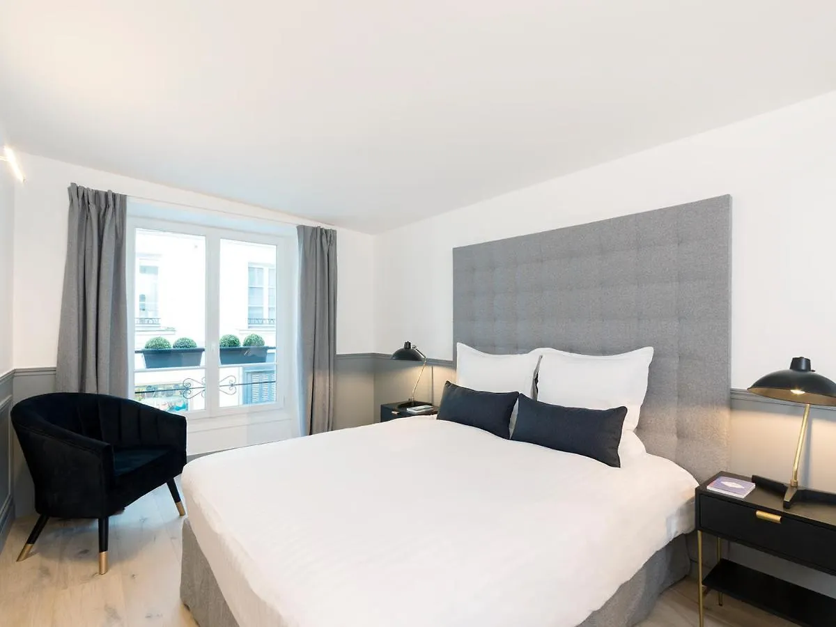 Livinparis - Luxury 4 Bedrooms Le Louvre I *