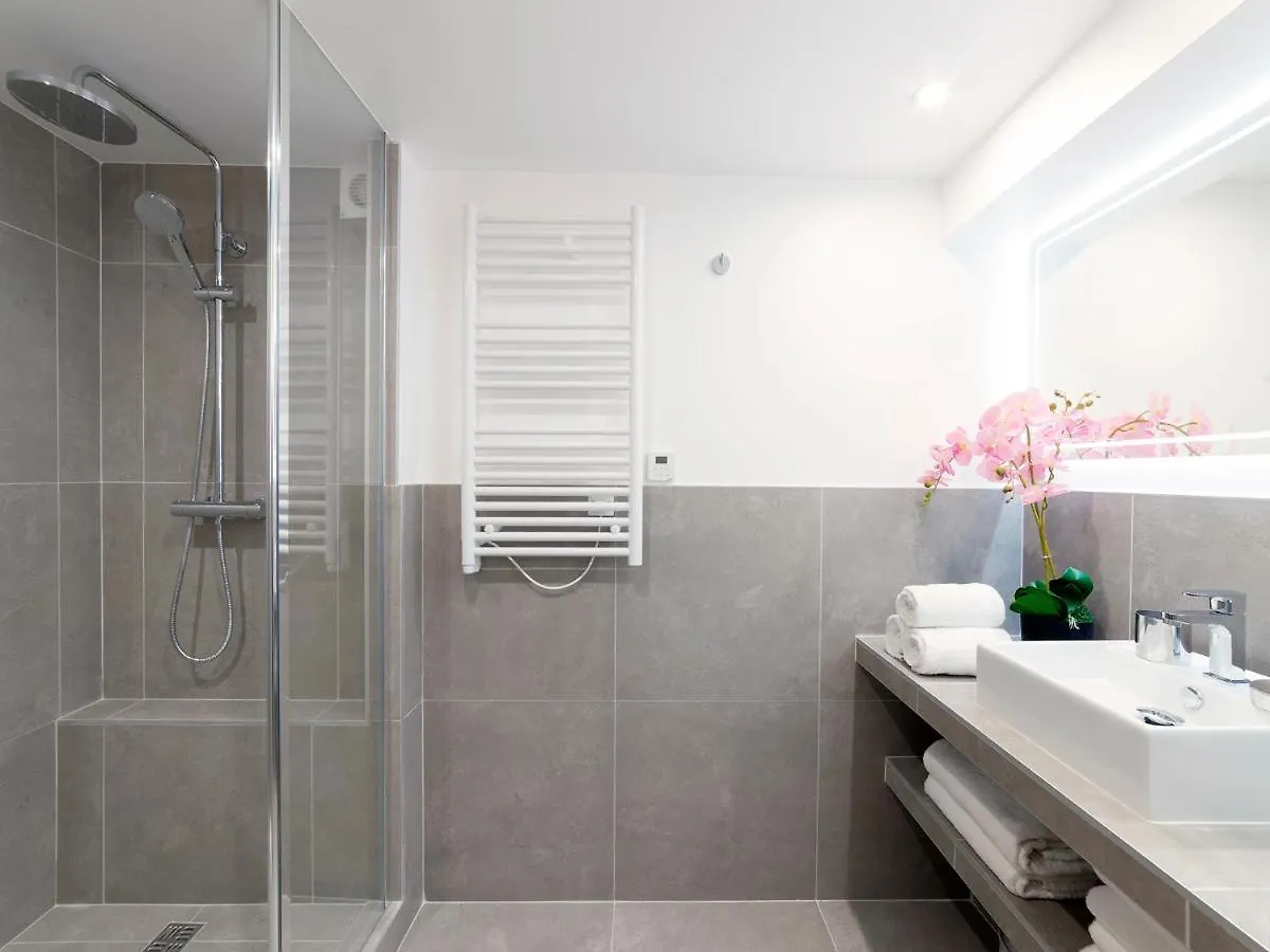 Apartament Livinparis - Luxury 4 Bedrooms Le Louvre I
